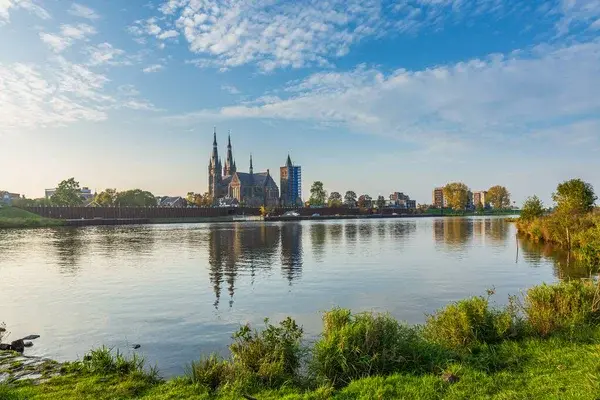 Aanzicht van Cuijk vanuit de Maas